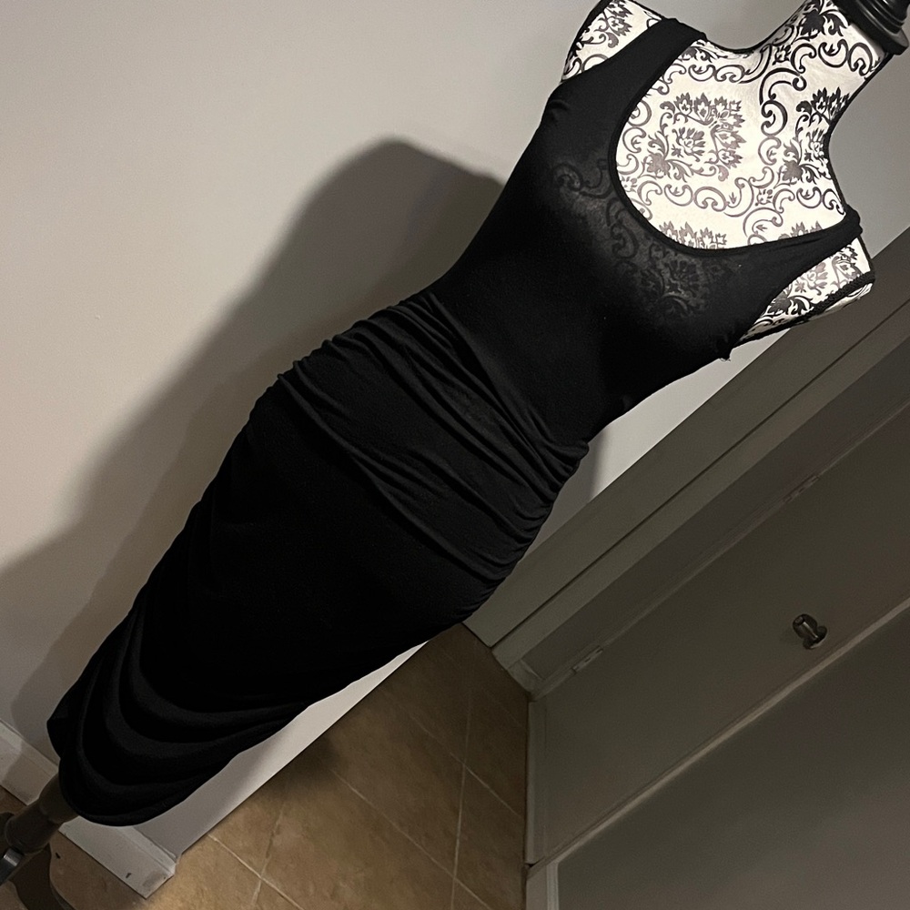 Black Sleeveless Dress